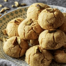 Peanut Nan khatai in Karachi ( by  Daysi Zoq )